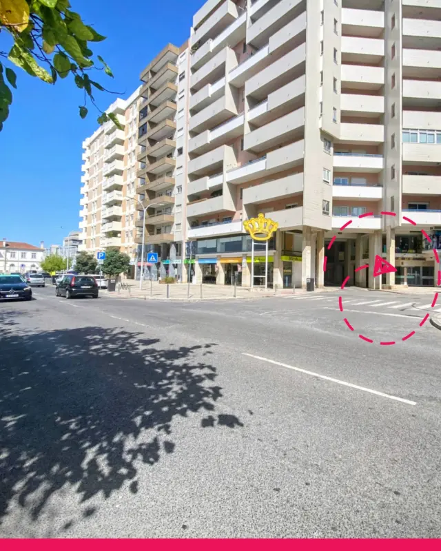 📍 Abri um novo espaço junto à Avenida, no Centro Comercial Avenida, aqui nas Caldas da Rainha.

É aqui que dou as minhas explicações individuais de Matemática, Física e Química e Geometria Descritiva, sempre acompanhando cada aluno de perto para ganhar confiança e melhores resultados.

Sou a professora Ana Tomás e vou estar aqui.

📌 Rua do Jasmim 6, Sala 9 – Centro Comercial Avenida, Caldas da Rainha

#numeroserabiscos #explicacoes #matematica #fisica #quimica #geometriadescritiva #caldasdarainha #estudo #novidades